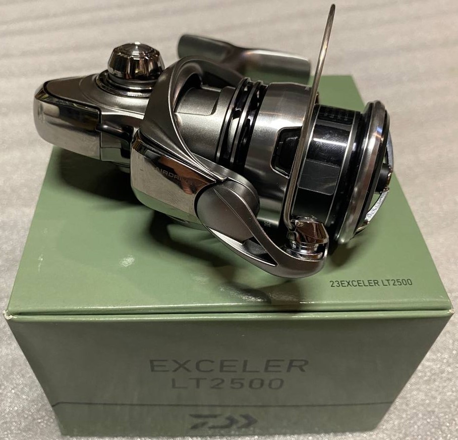 Катушка спиннинговая безынерционная Daiwa 20 Exceller LT 2500